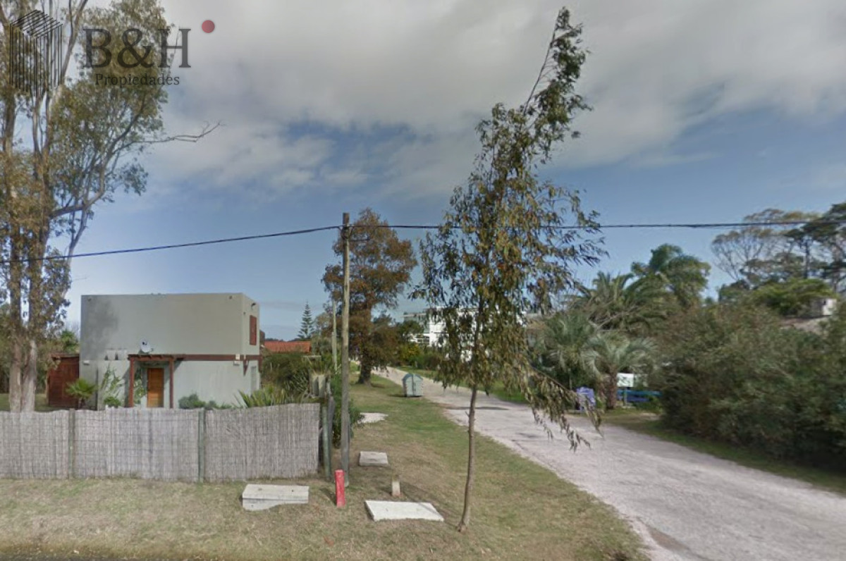 Casa ID.7535 - OPORTUNIDAD CASA A REFACCIONAR 3 DORMTORIOS EN LA BARRA, EL TESORO EXCELENTE UBICACION