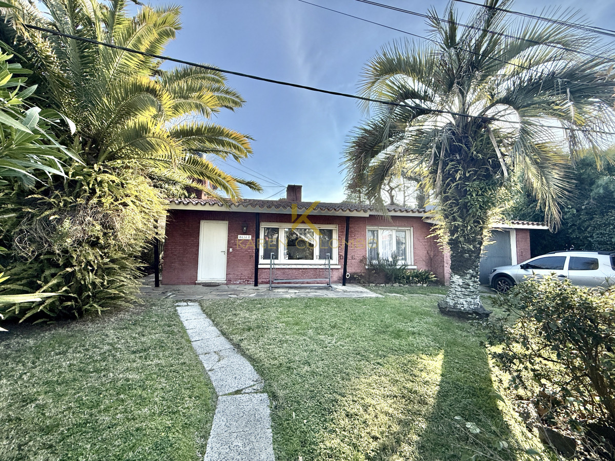 Casa ID.21096372 - OPORTUNIDAD CASA EN PLAYA MANSA EN 4 DORMITORIOS ZONA CON POTENCIAL COMERCIAL