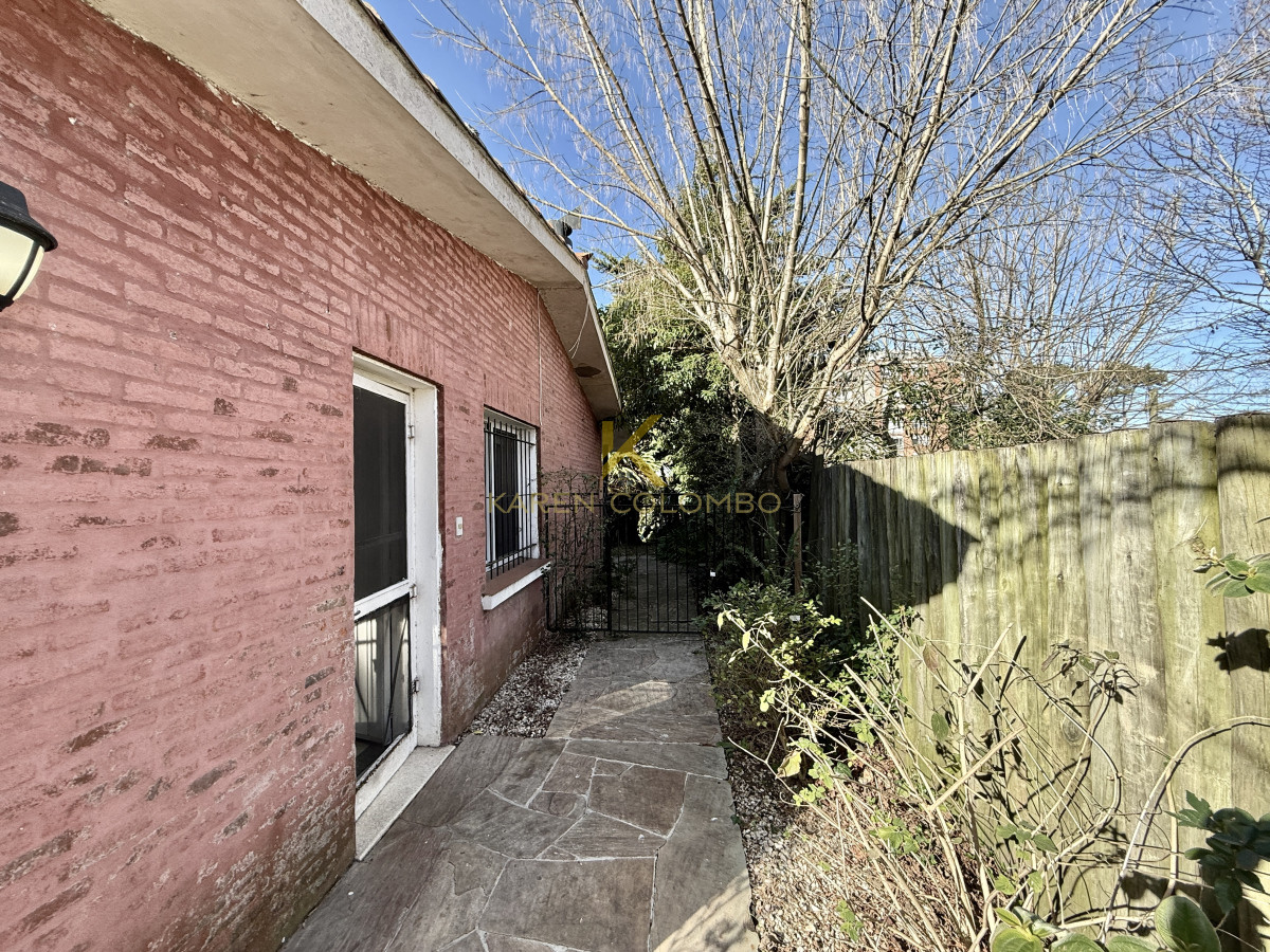 Casa ID.21096372 - OPORTUNIDAD CASA EN PLAYA MANSA EN 4 DORMITORIOS ZONA CON POTENCIAL COMERCIAL