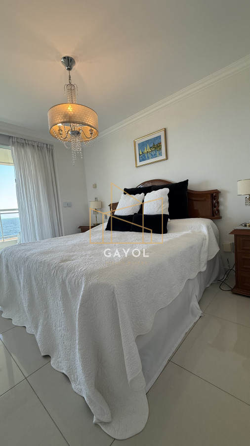 Apartamento ID.622 - Venta apartamento 3 dormitorios en Playa Mansa - Punta del Este