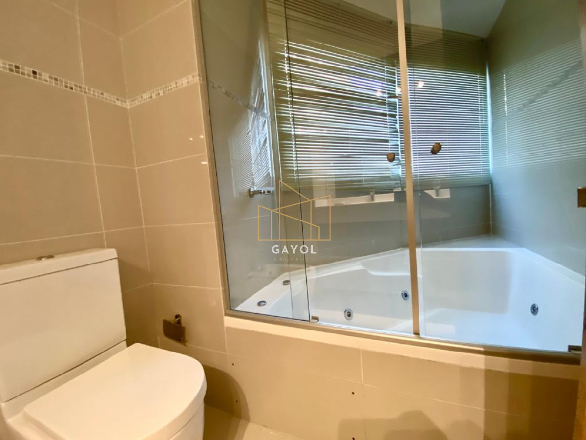 Apartamento ID.661 - Apartamento en Venta Playa Mansa 3 dormitorios Sunrise Tower