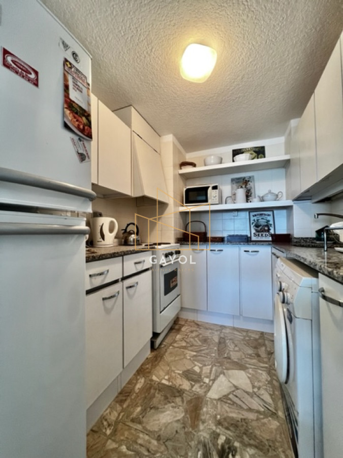 Apartamento ID.422 - Alquiler temporario Apartamento 2 y medio dormitorios en Playa Mansa, Punta del Este