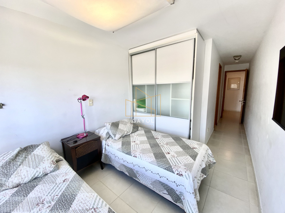 Apartamento ID.1223 - Apartamento en alquiler temporario Playa Mansa 2 dormitorios