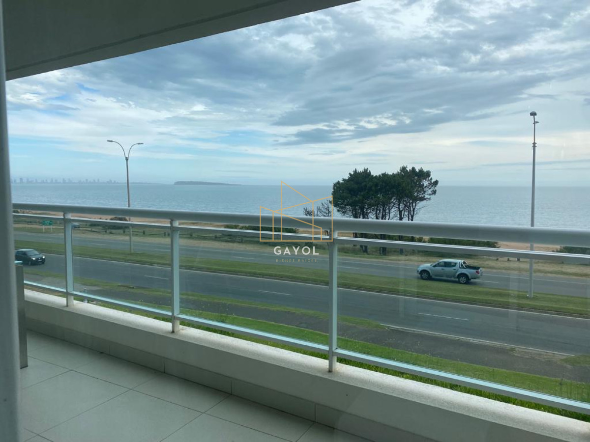 Apartamento ID.622 - Venta apartamento 3 dormitorios en Playa Mansa - Punta del Este
