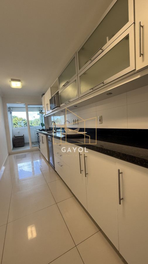 Apartamento ID.622 - Venta apartamento 3 dormitorios en Playa Mansa - Punta del Este