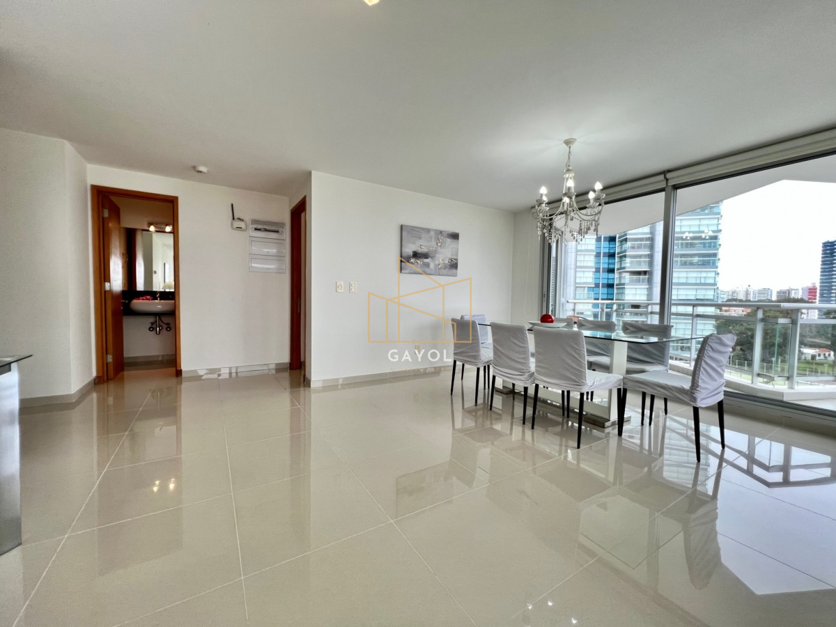 Apartamento ID.659 - APARTAMENTO DE 3 DORMITORIOS EN ALQUILER TEMPORARIO SUNRISE TOWER PLAYA MANSA