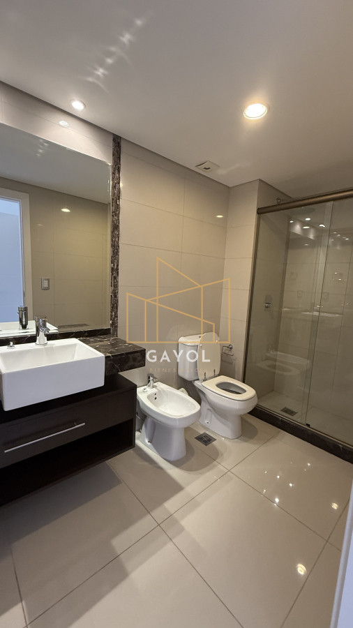 Apartamento ID.622 - Venta apartamento 3 dormitorios en Playa Mansa - Punta del Este