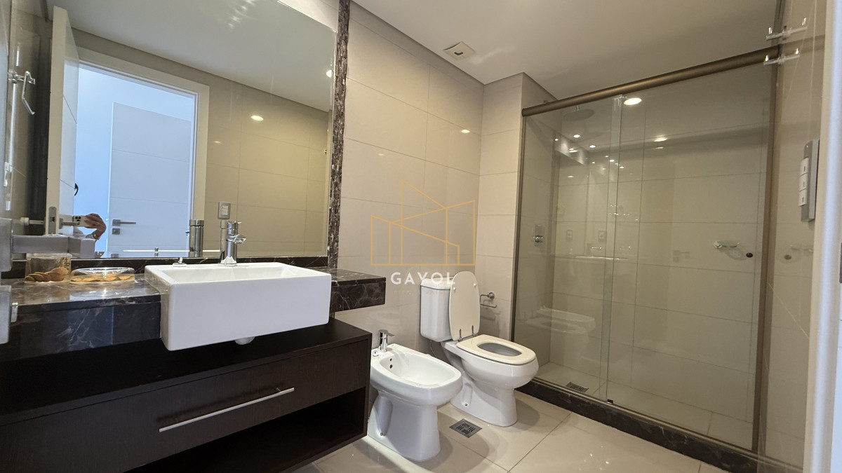 Apartamento ID.622 - Venta apartamento 3 dormitorios en Playa Mansa - Punta del Este