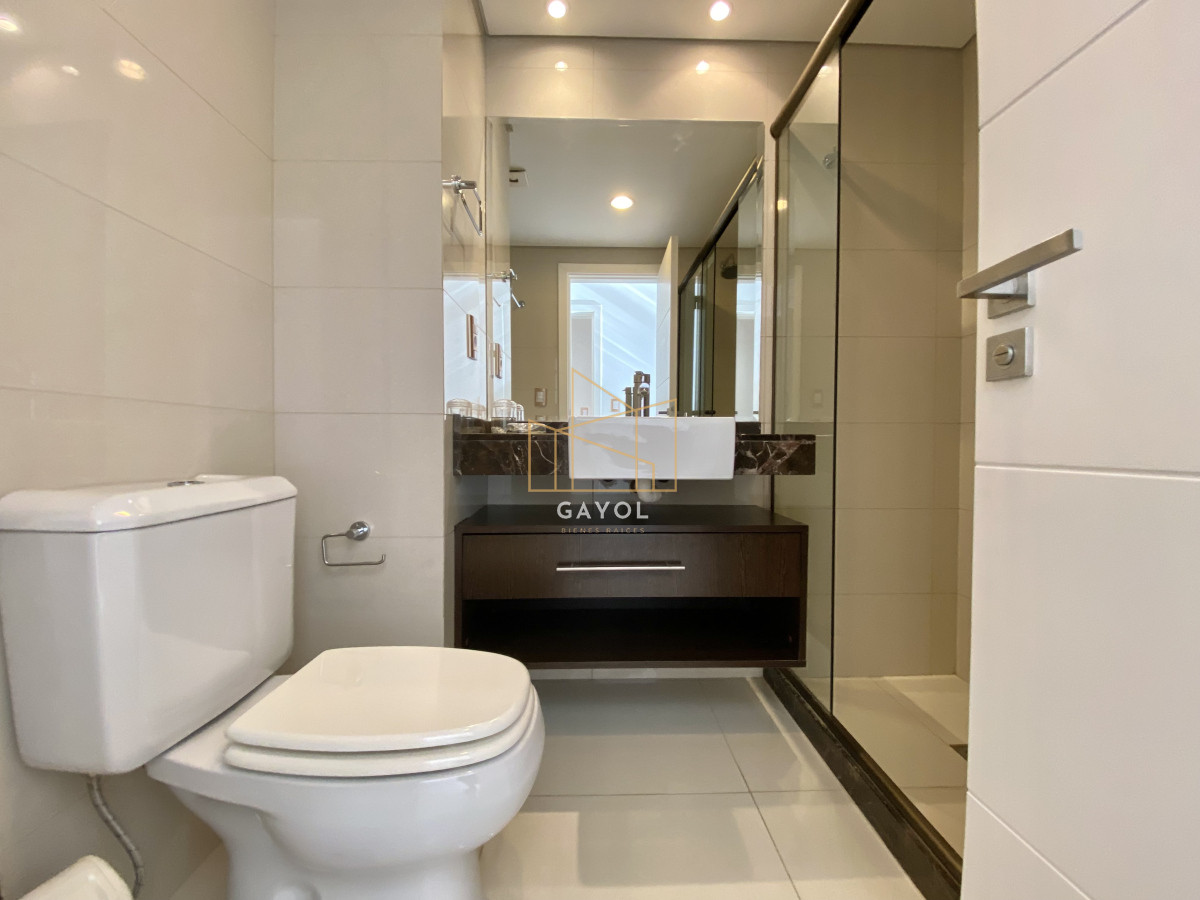 Apartamento ID.622 - Venta apartamento 3 dormitorios en Playa Mansa - Punta del Este
