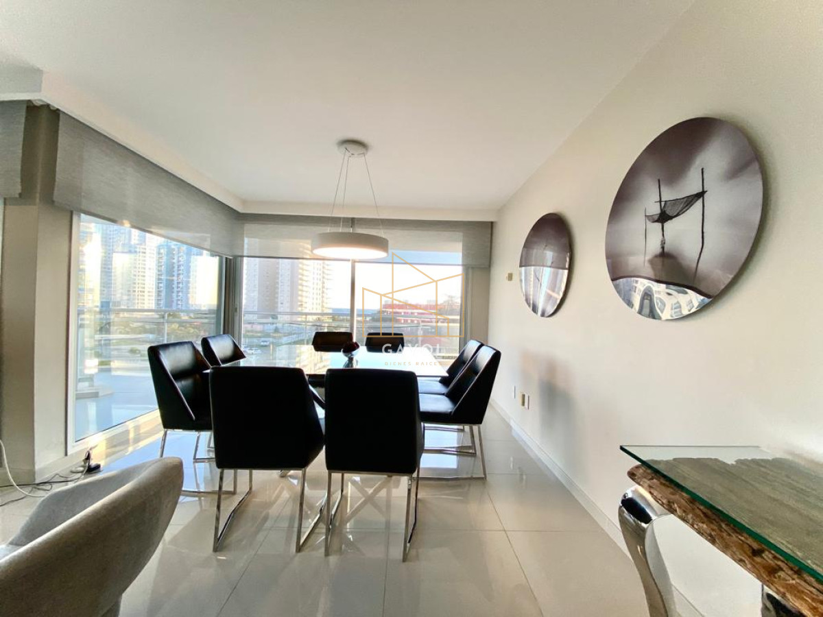 Apartamento ID.661 - Apartamento en Venta Playa Mansa 3 dormitorios Sunrise Tower