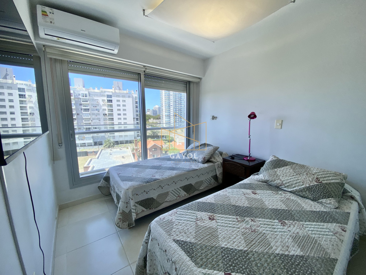 Apartamento ID.1223 - Apartamento en alquiler temporario Playa Mansa 2 dormitorios