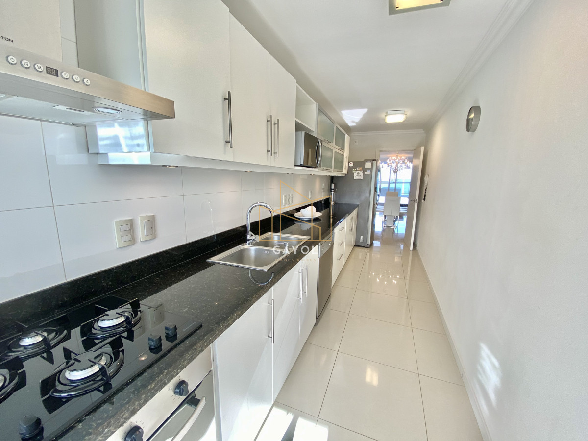 Apartamento ID.622 - Venta apartamento 3 dormitorios en Playa Mansa - Punta del Este