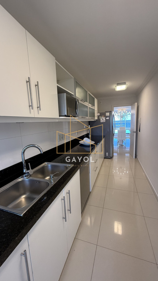 Apartamento ID.622 - Venta apartamento 3 dormitorios en Playa Mansa - Punta del Este