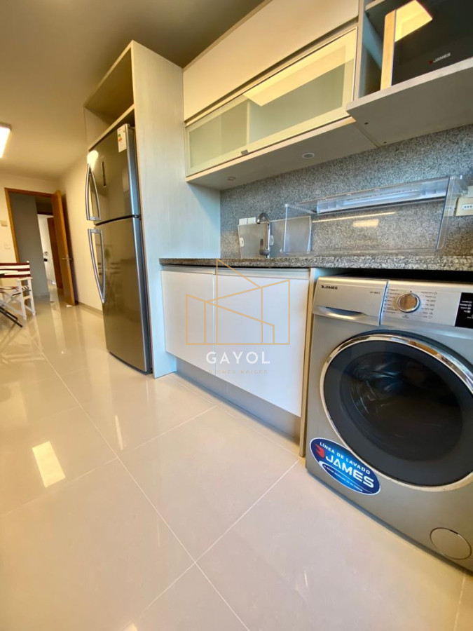 Apartamento ID.661 - Apartamento en Venta Playa Mansa 3 dormitorios Sunrise Tower