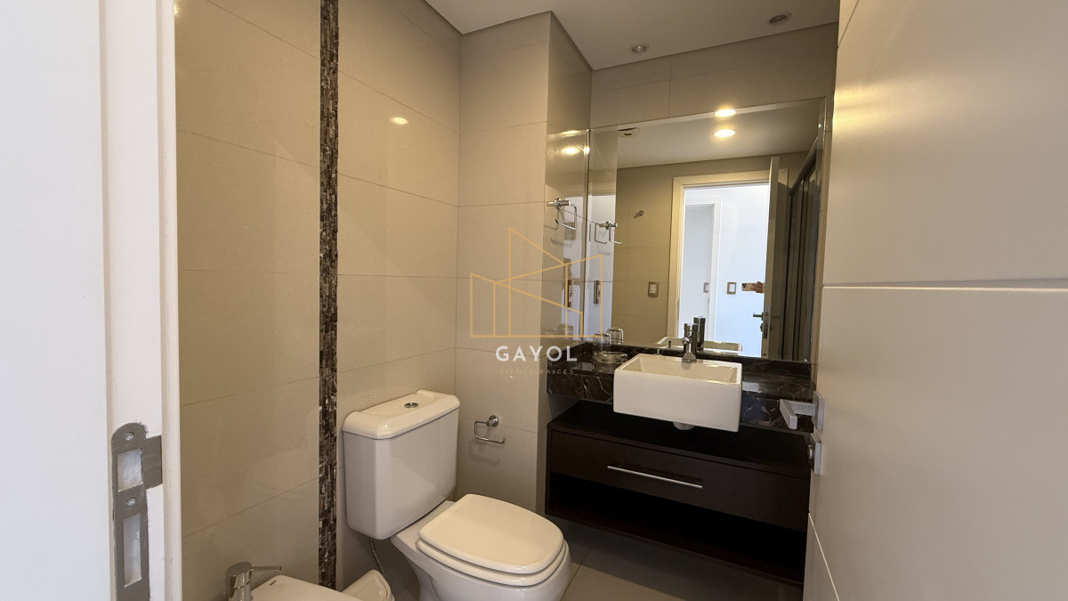 Apartamento ID.622 - Venta apartamento 3 dormitorios en Playa Mansa - Punta del Este