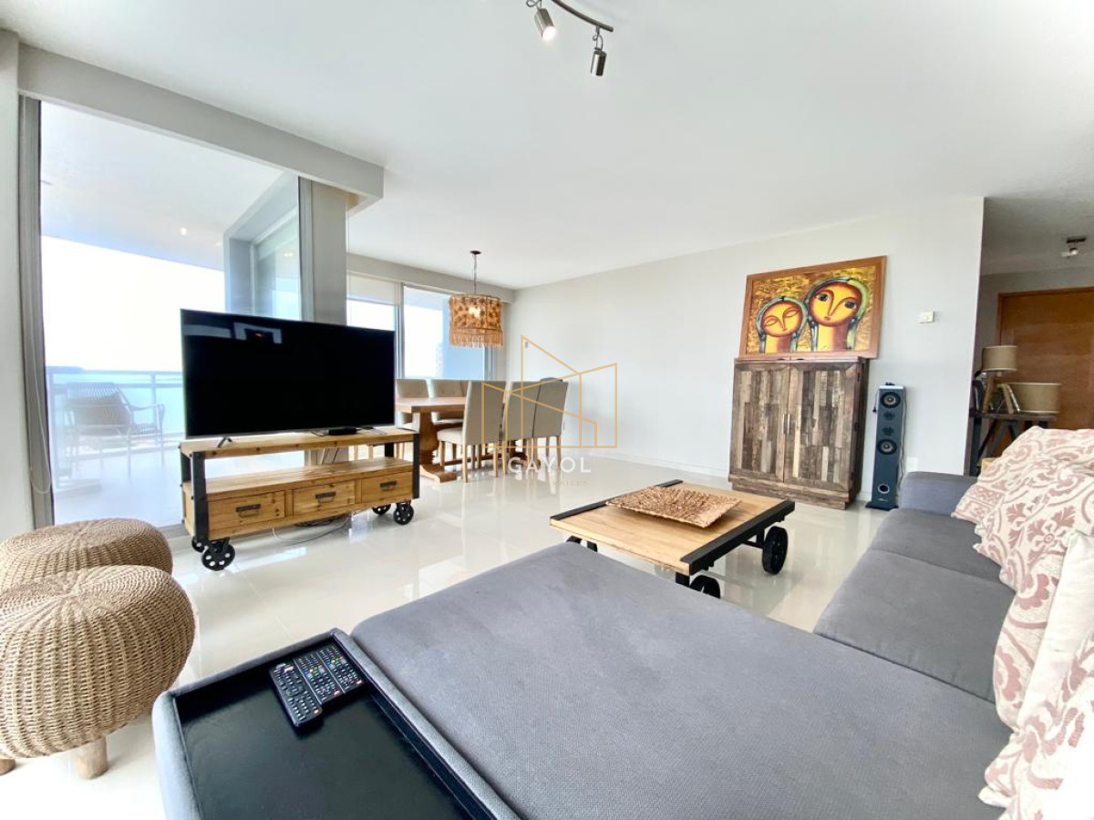 Apartamento ID.662 - Alquiler temporal Apartamento 3 DORMITORIOS y dependencia en PLAYA MANSA, Punta del este