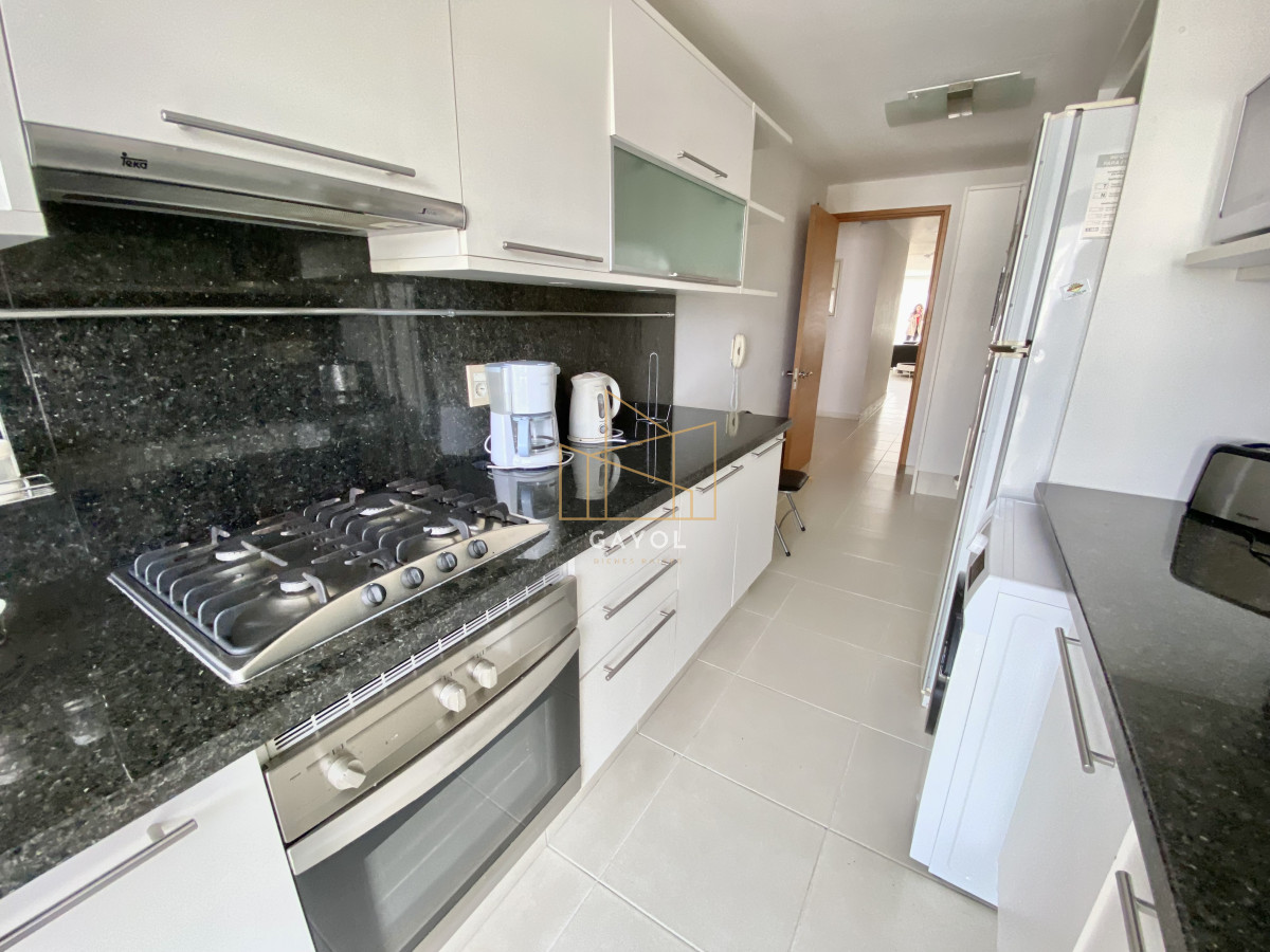 Apartamento ID.1223 - Apartamento en alquiler temporario Playa Mansa 2 dormitorios