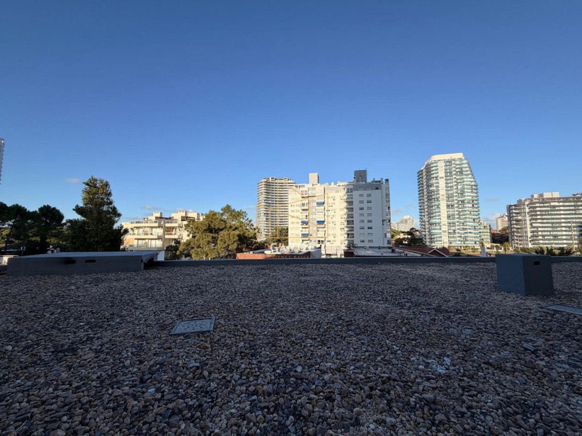 Apartamento ID.1224 - APARTAMENTO VENTA SEASONS TOWER 2 DORMITORIOS MAS SERVICIO