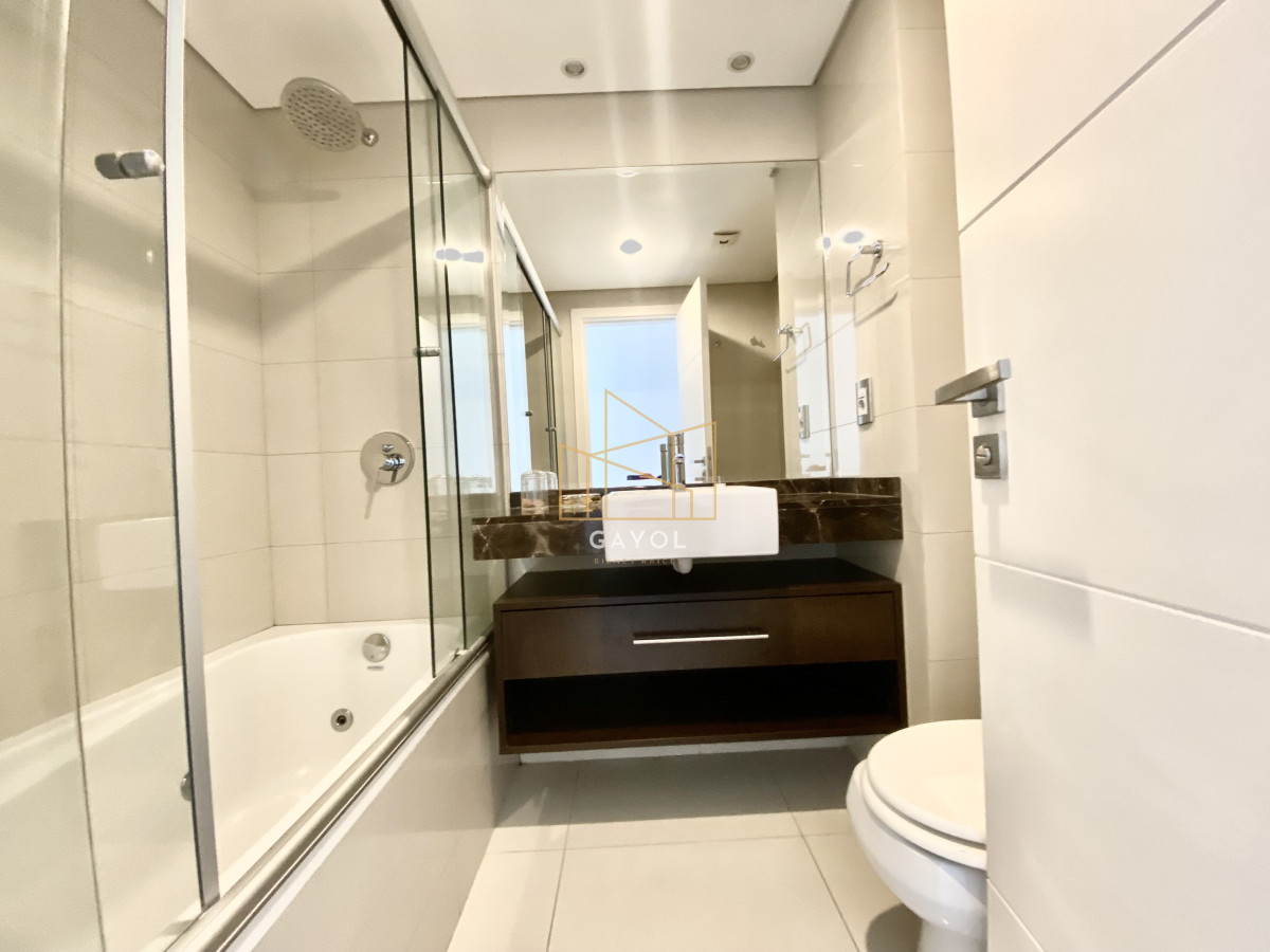 Apartamento ID.622 - Venta apartamento 3 dormitorios en Playa Mansa - Punta del Este