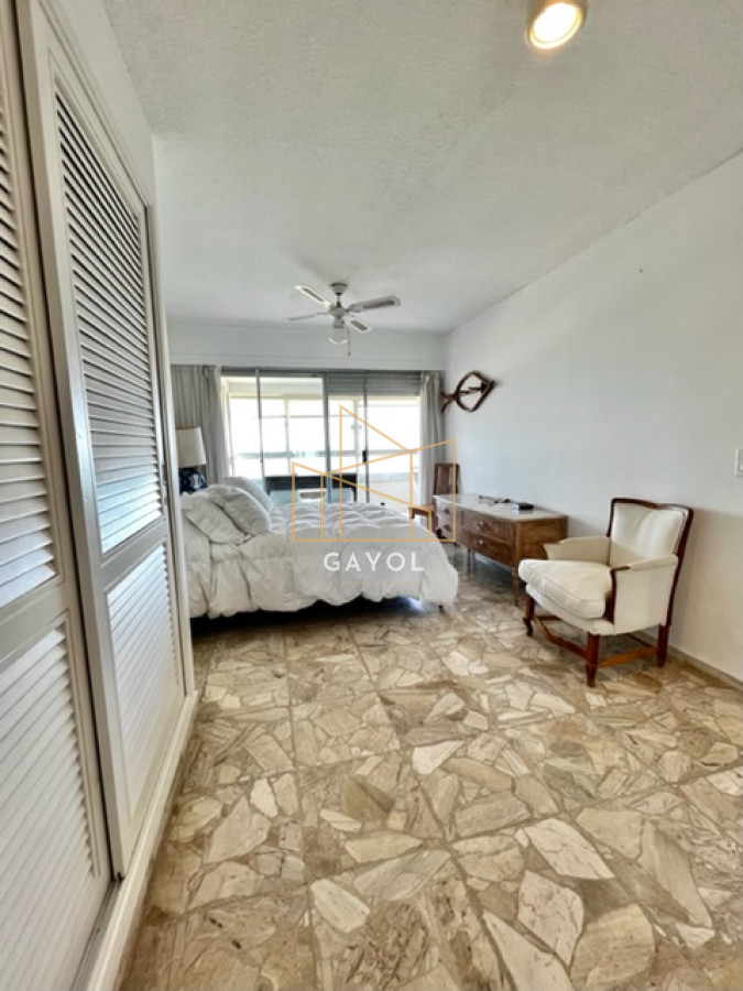 Apartamento ID.422 - Alquiler temporario Apartamento 2 y medio dormitorios en Playa Mansa, Punta del Este