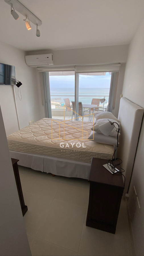 Apartamento ID.587 - Apartamento en alquiler temporario Playa Mansa 2 dormitorios