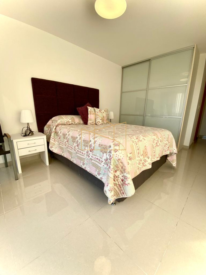 Apartamento ID.661 - Apartamento en Venta Playa Mansa 3 dormitorios Sunrise Tower