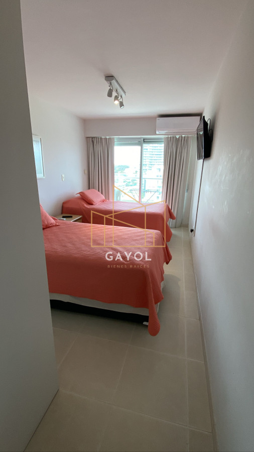Apartamento ID.587 - Apartamento en alquiler temporario Playa Mansa 2 dormitorios