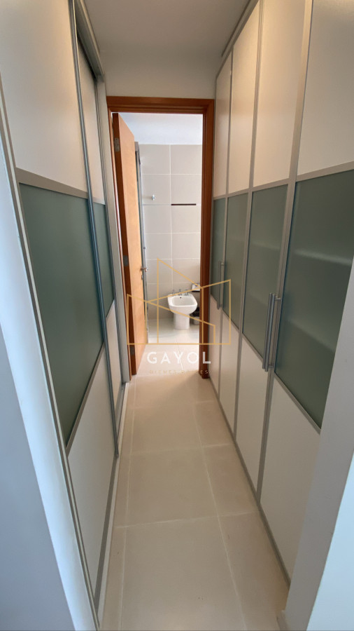 Apartamento ID.587 - Apartamento en alquiler temporario Playa Mansa 2 dormitorios