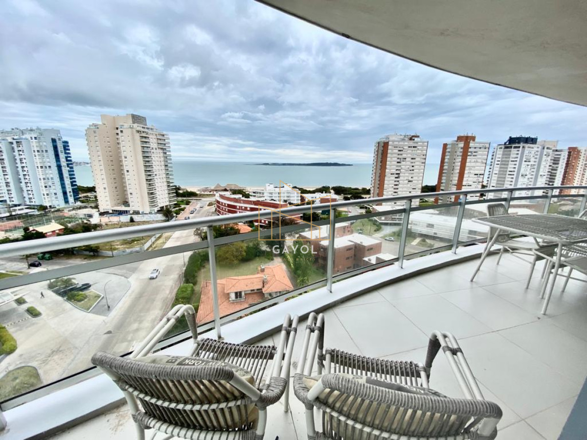 Apartamento ID.662 - Alquiler temporal Apartamento 3 DORMITORIOS y dependencia en PLAYA MANSA, Punta del este