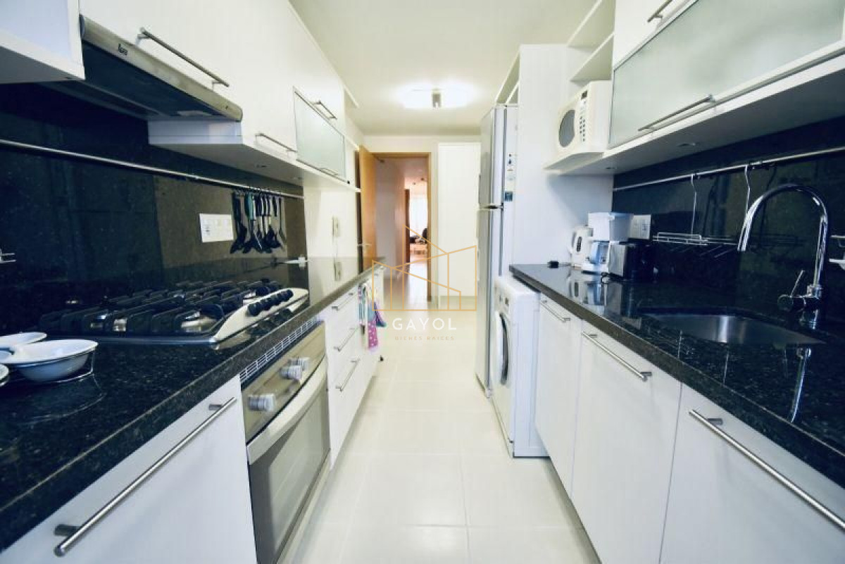 Apartamento ID.1223 - Apartamento en alquiler temporario Playa Mansa 2 dormitorios
