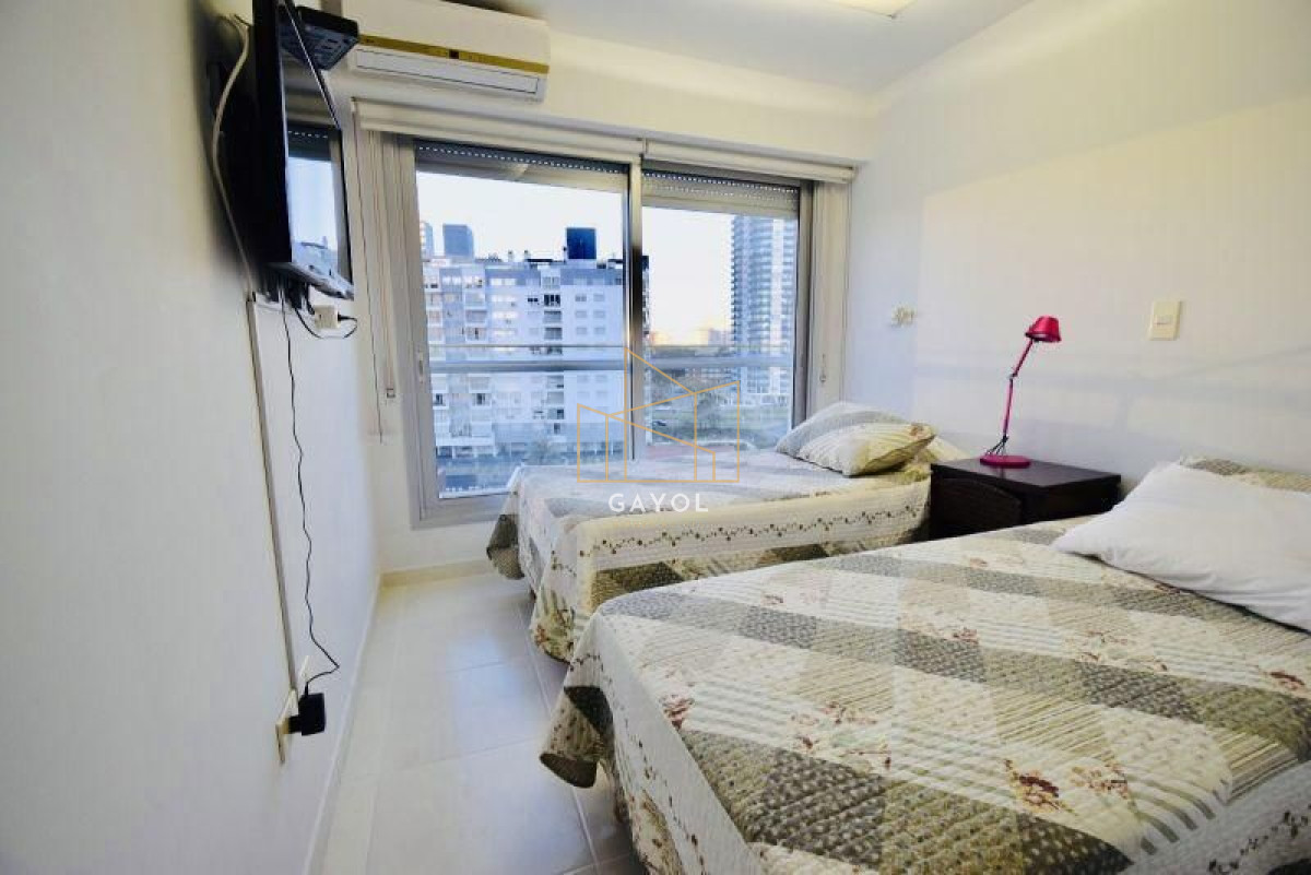Apartamento ID.1223 - Apartamento en alquiler temporario Playa Mansa 2 dormitorios