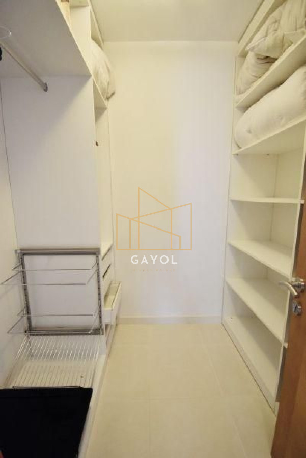 Apartamento ID.935 - Apartamento en venta Playa Mansa 3 dormitorios SEASONS