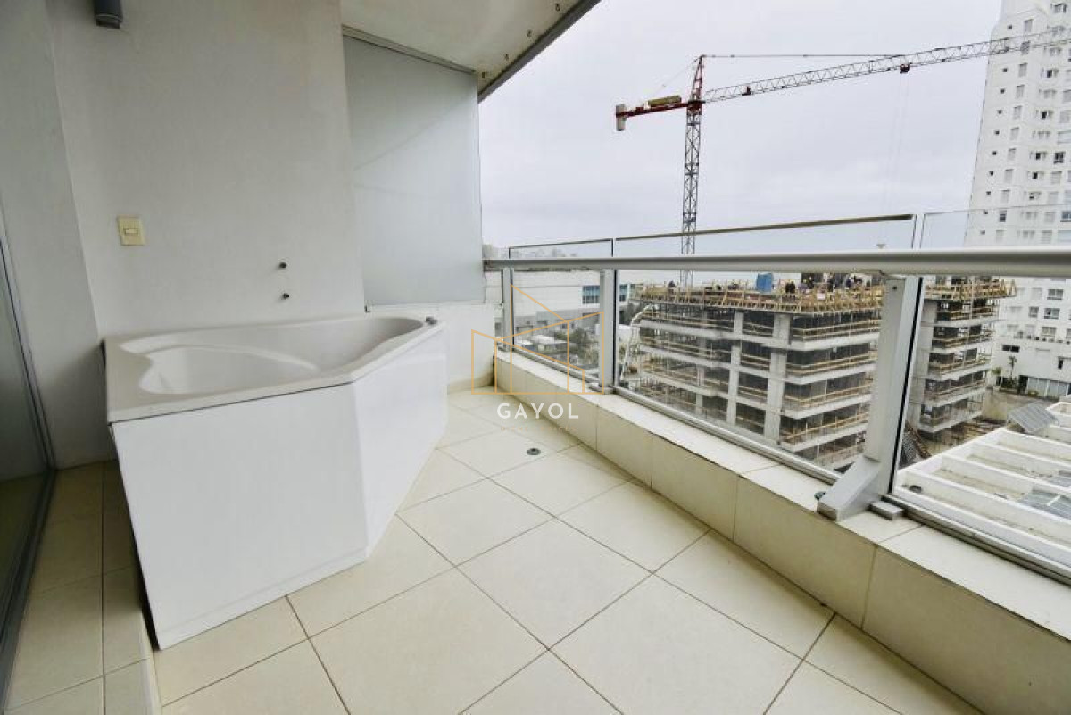Apartamento ID.935 - Apartamento en venta Playa Mansa 3 dormitorios SEASONS