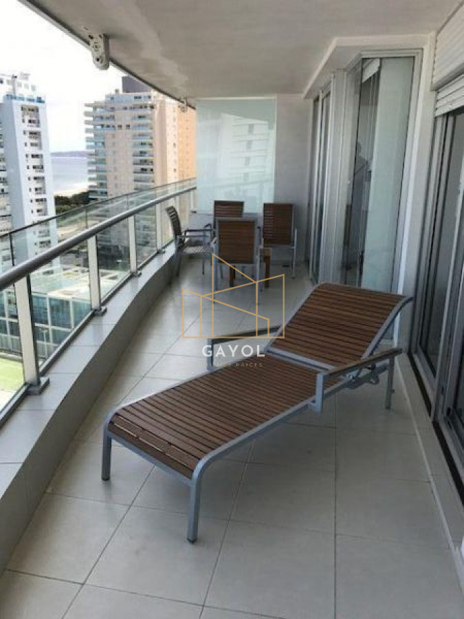 Apartamento ID.587 - Apartamento en alquiler temporario Playa Mansa 2 dormitorios
