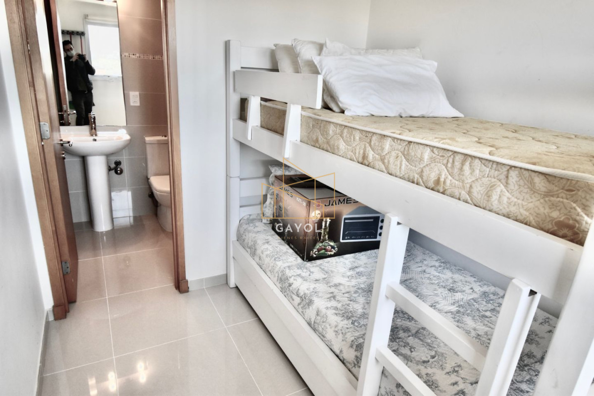 Apartamento ID.660 - Apartamento en venta Playa Mansa 3 dormitorios