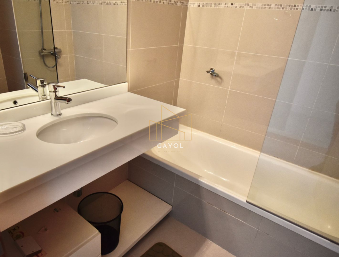 Apartamento ID.660 - Apartamento en venta Playa Mansa 3 dormitorios