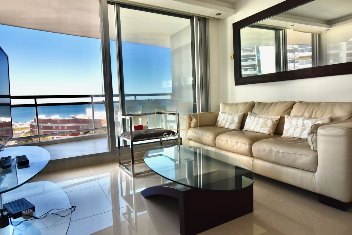 Apartamento ID.660 - Apartamento en venta Playa Mansa 3 dormitorios