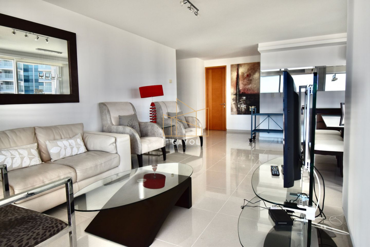 Apartamento ID.660 - Apartamento en venta Playa Mansa 3 dormitorios