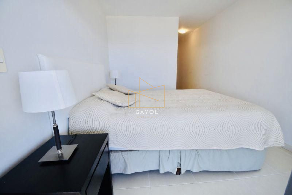 Apartamento ID.420 - Apartamento en alquiler temporario Playa Mansa 2 dormitorios