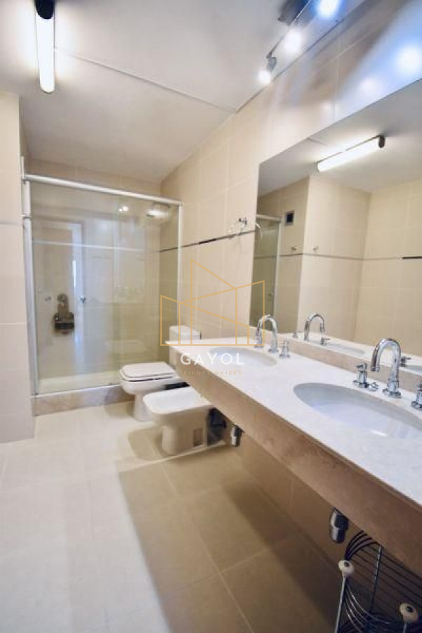 Apartamento ID.420 - Apartamento en alquiler temporario Playa Mansa 2 dormitorios