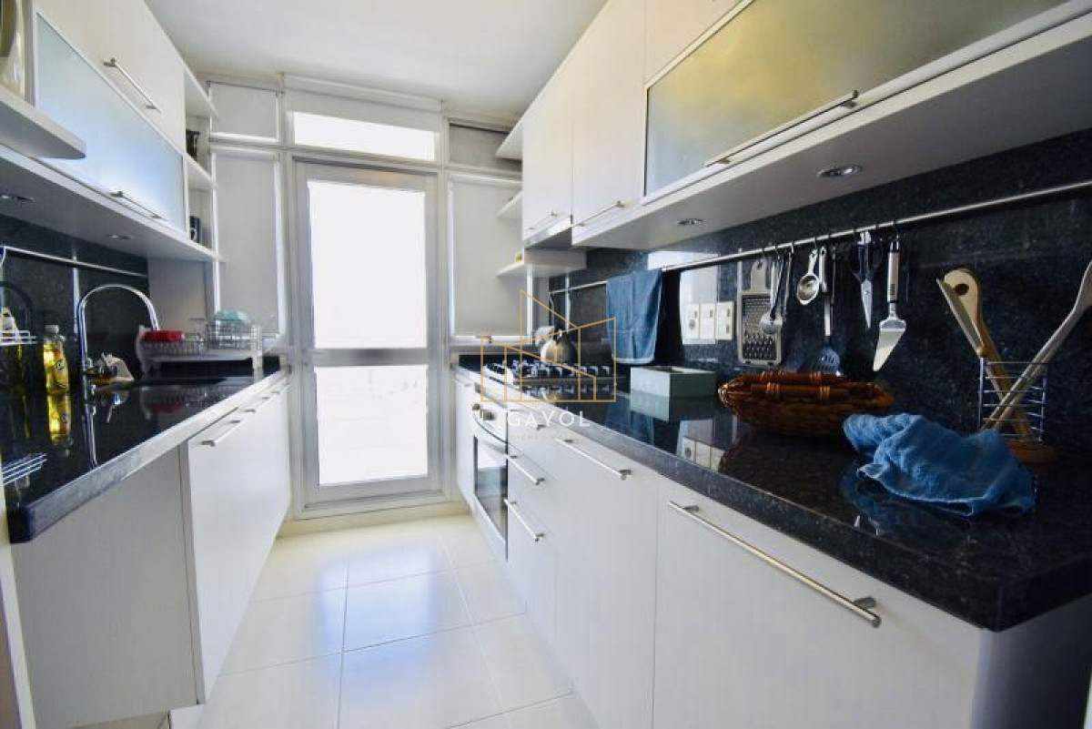 Apartamento ID.527 - Apartamento en alquiler temporario Playa Mansa 2 dormitorios