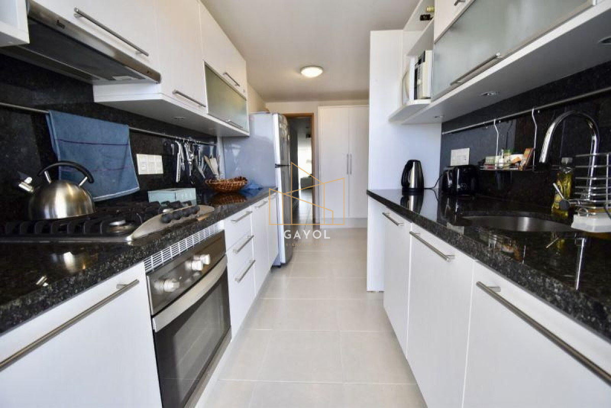 Apartamento ID.527 - Apartamento en alquiler temporario Playa Mansa 2 dormitorios
