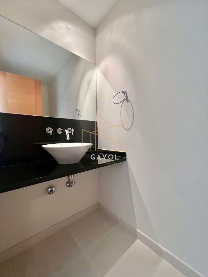 Apartamento ID.424 - Apartamento en alquiler temporario Playa Mansa 2 dormitorios SEASONS TOWER