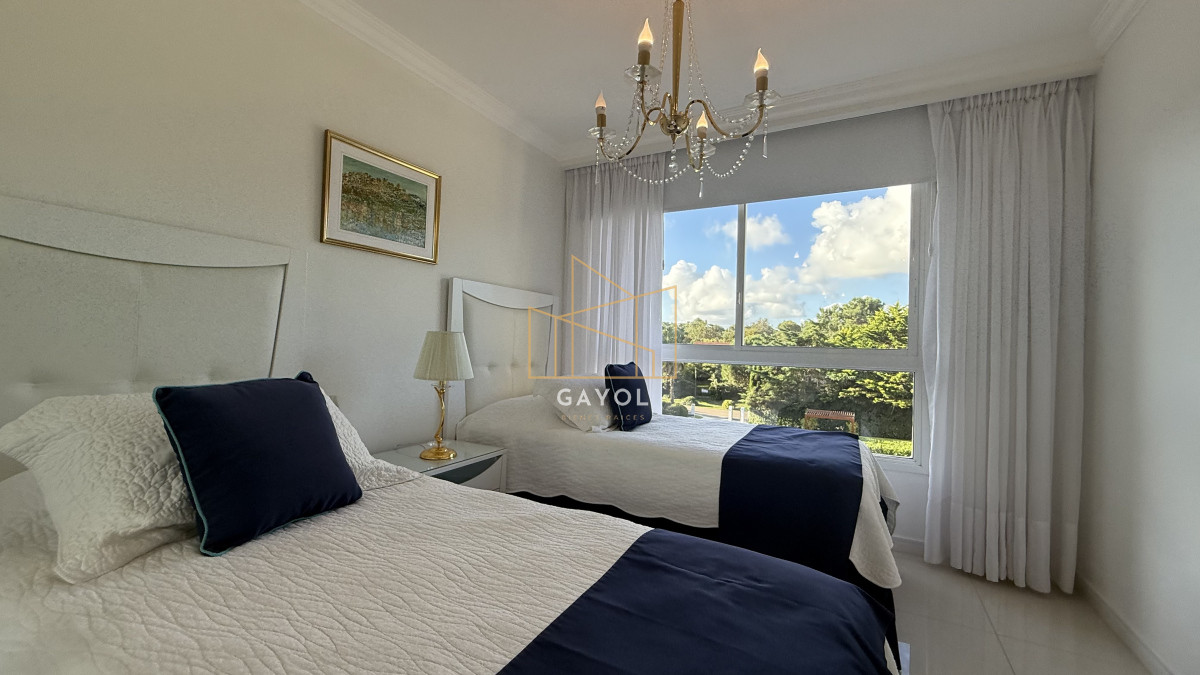 Apartamento ID.622 - Venta apartamento 3 dormitorios en Playa Mansa - Punta del Este