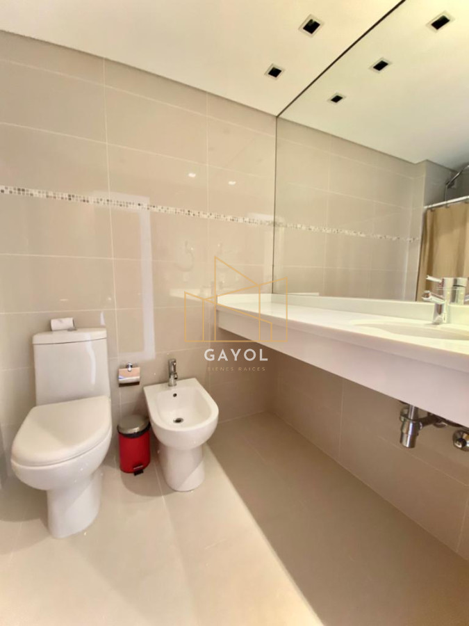 Apartamento ID.662 - Alquiler temporal Apartamento 3 DORMITORIOS y dependencia en PLAYA MANSA, Punta del este