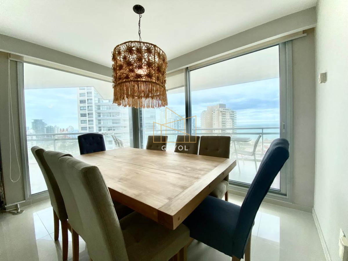 Apartamento ID.662 - Alquiler temporal Apartamento 3 DORMITORIOS y dependencia en PLAYA MANSA, Punta del este