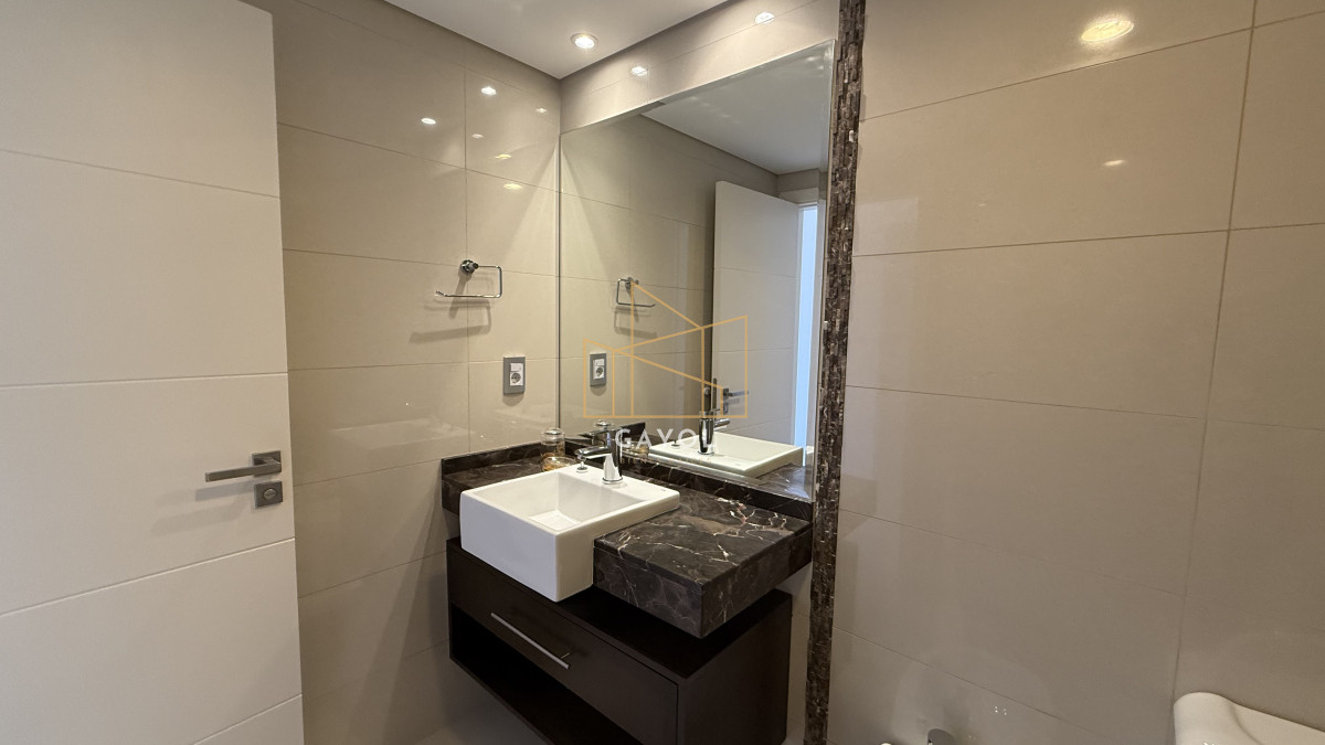 Apartamento ID.622 - Venta apartamento 3 dormitorios en Playa Mansa - Punta del Este