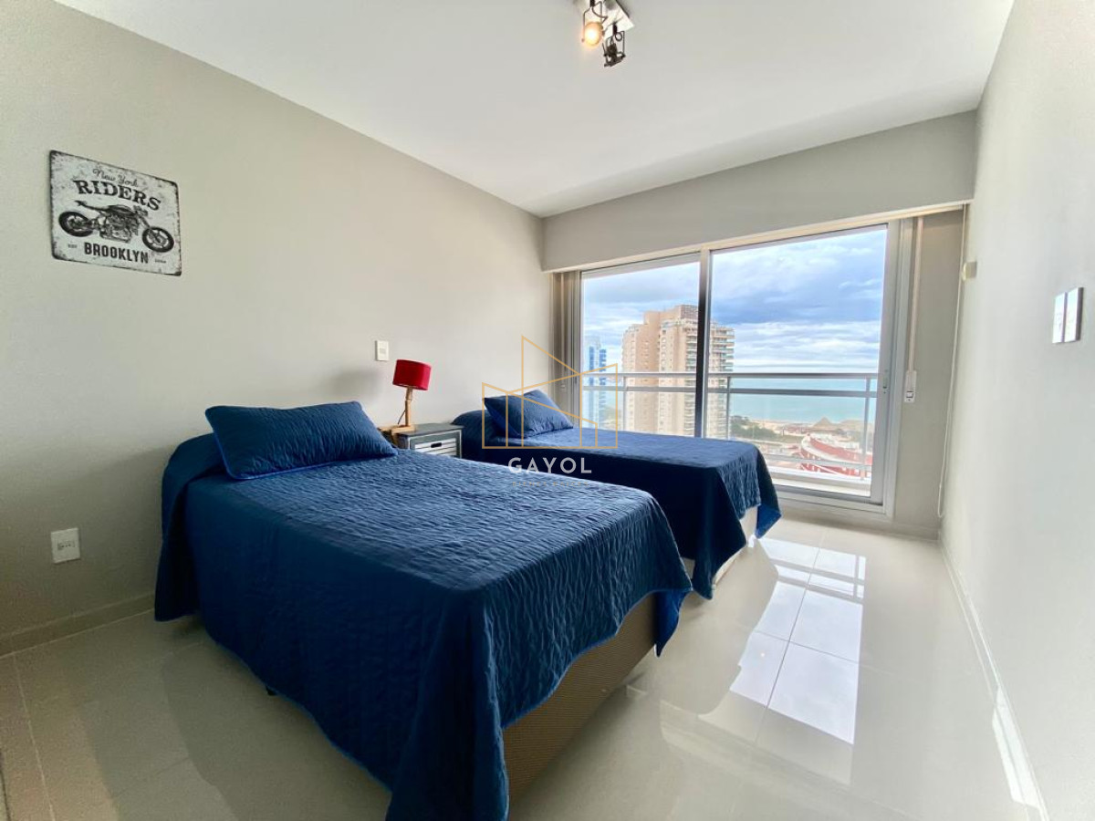 Apartamento ID.662 - Alquiler temporal Apartamento 3 DORMITORIOS y dependencia en PLAYA MANSA, Punta del este