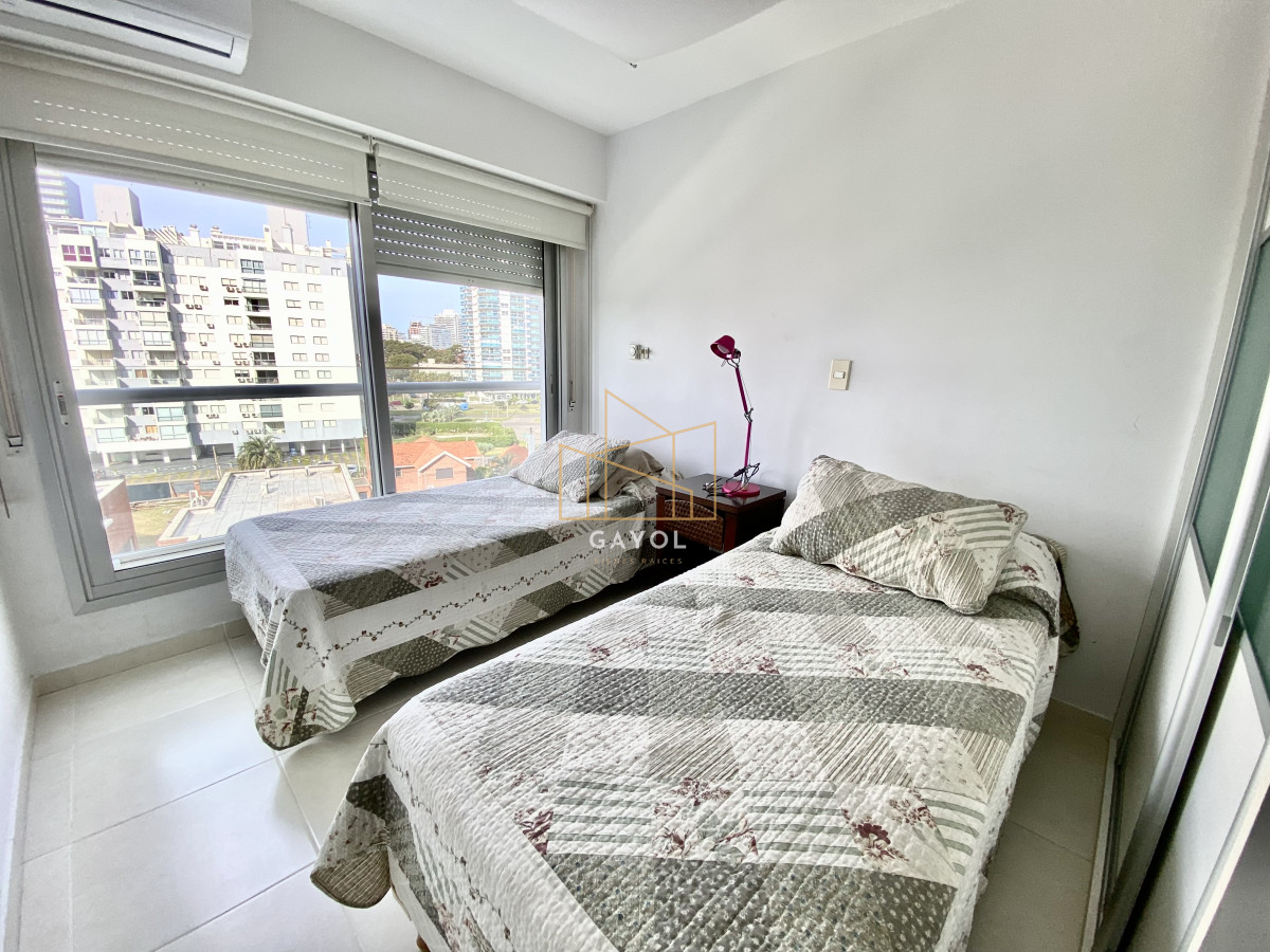 Apartamento ID.1223 - Apartamento en alquiler temporario Playa Mansa 2 dormitorios