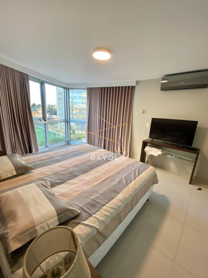 Apartamento ID.661 - Apartamento en Venta Playa Mansa 3 dormitorios Sunrise Tower